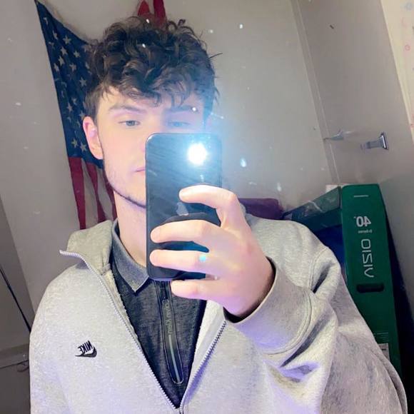 Meet your Posher, Hunter - Picture 1 of 1